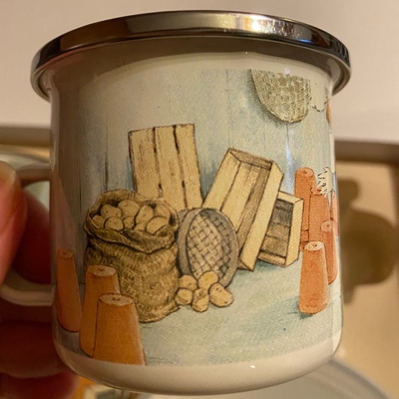 Golden Rabbit - Peter Rabbit 3-piece Child Set with Flatware - Picture 4 of 9